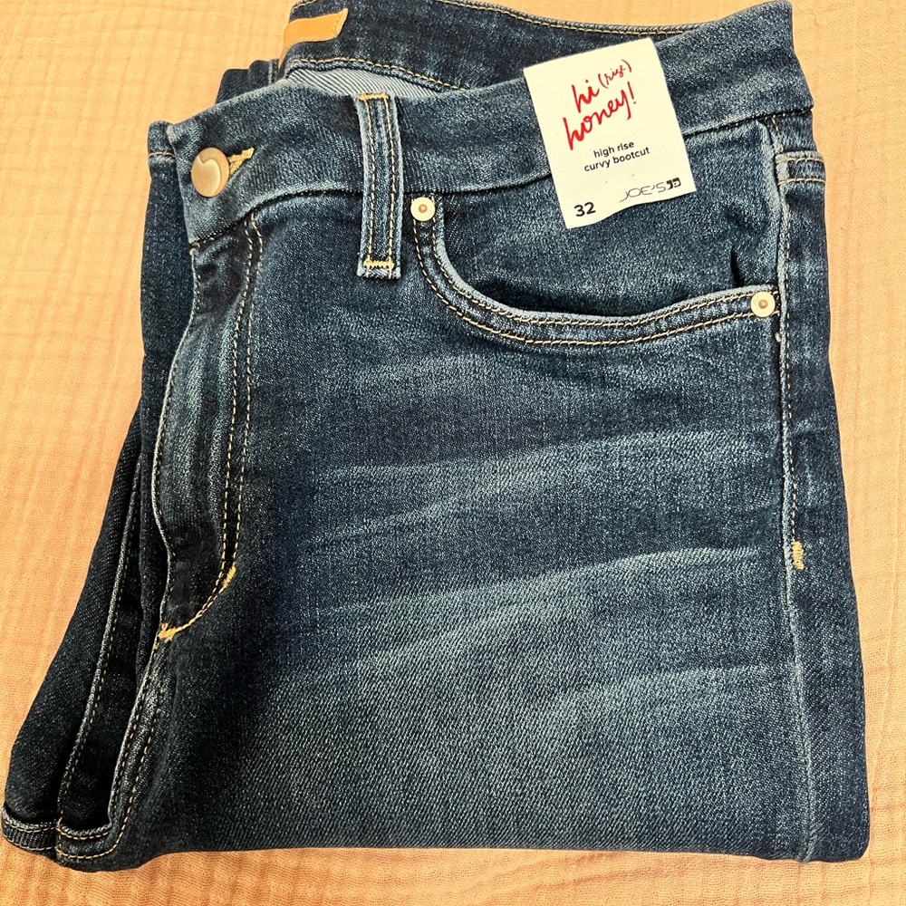 Joe’s Jeans - High Rise Honey Curvy Bootcut - sz32